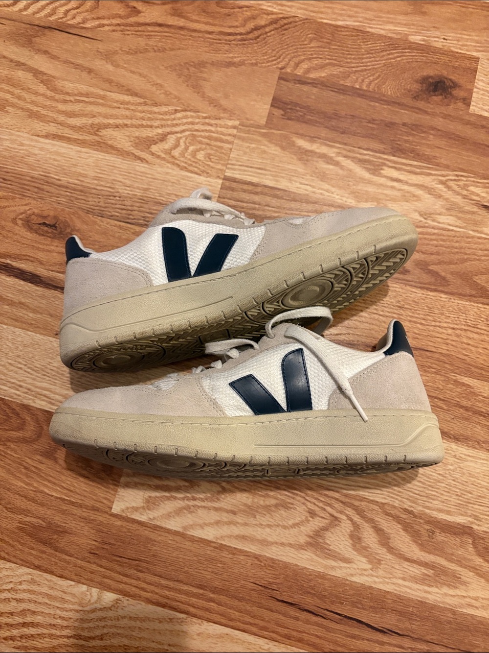 Veja | V-10 | size 10